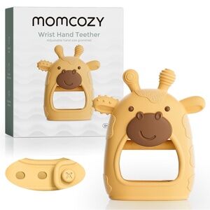 NWT Momcozy Giraffe Wrist Hand Teether